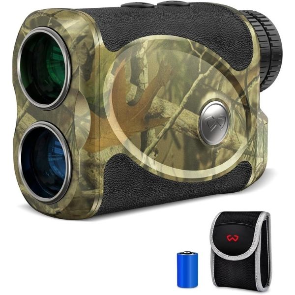 Camo rangefinder for hunting with battery and carrying case